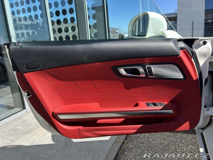 Mercedes-Benz SLS AMG 6.3 V8 Roadster 2012