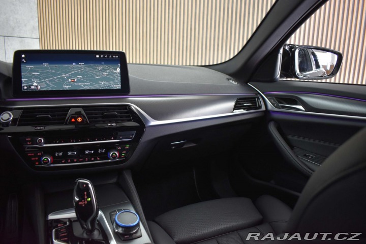 BMW 5 520d xD ///M*ZÁRUKA*TAŽNÉ 2023