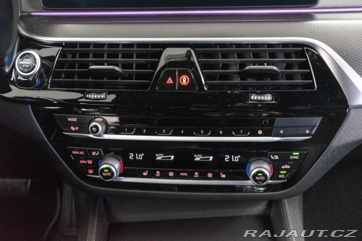 BMW 5 520d xD ///M*ZÁRUKA*TAŽNÉ 2023