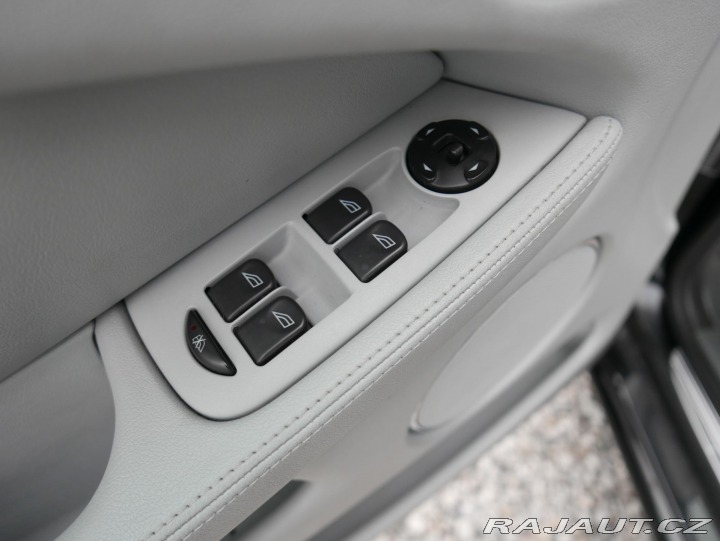 Jaguar X-Type 3,0 V6 AWD Executive REZE 2003