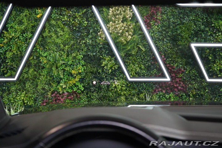 Volkswagen Touareg 3.0TDI*4M*R-LINE*VZDUCH*M 2020