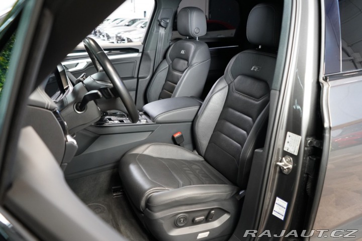 Volkswagen Touareg 3.0TDI*4M*R-LINE*VZDUCH*M 2020