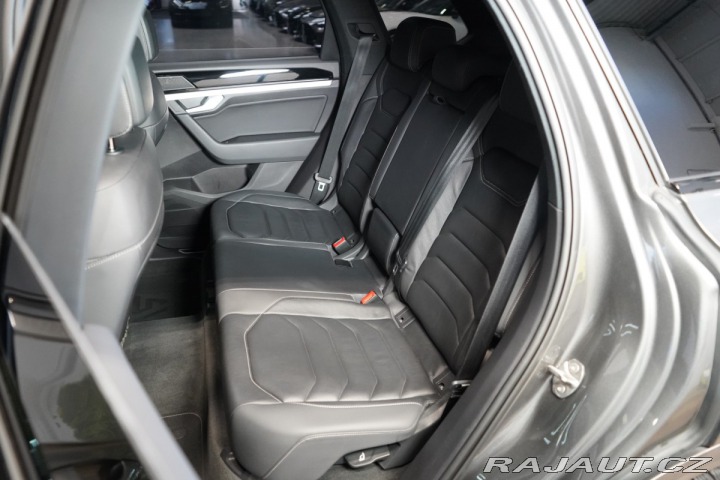 Volkswagen Touareg 3.0TDI*4M*R-LINE*VZDUCH*M 2020