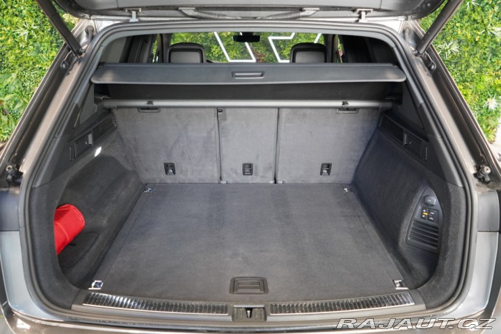 Volkswagen Touareg 3.0TDI*4M*R-LINE*VZDUCH*M 2020