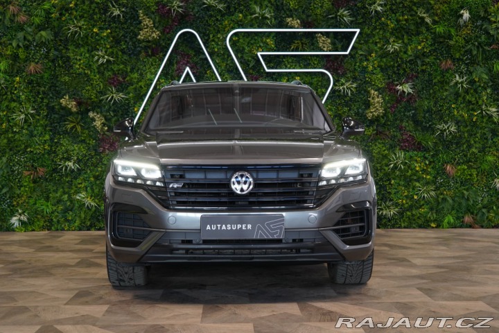 Volkswagen Touareg 3.0TDI*4M*R-LINE*VZDUCH*M 2020