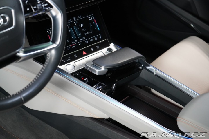 Audi e-tron 55*QUATTRO*PANO*MASÁŽ*MAT 2020