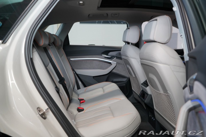 Audi e-tron 55*QUATTRO*PANO*MASÁŽ*MAT 2020