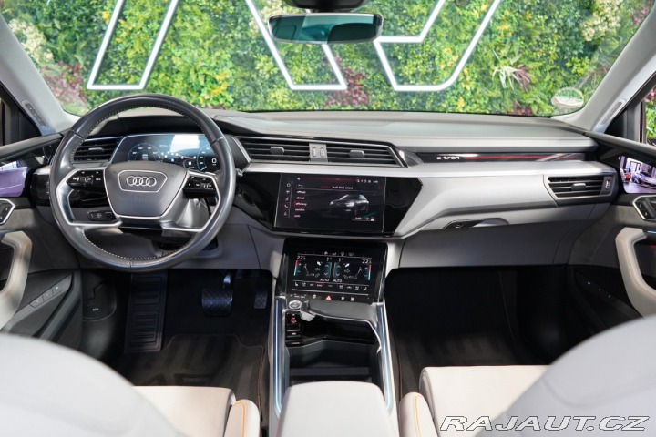 Audi e-tron 55*QUATTRO*PANO*MASÁŽ*MAT 2020