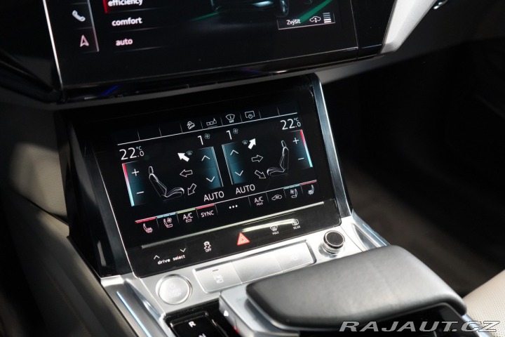 Audi e-tron 55*QUATTRO*PANO*MASÁŽ*MAT 2020