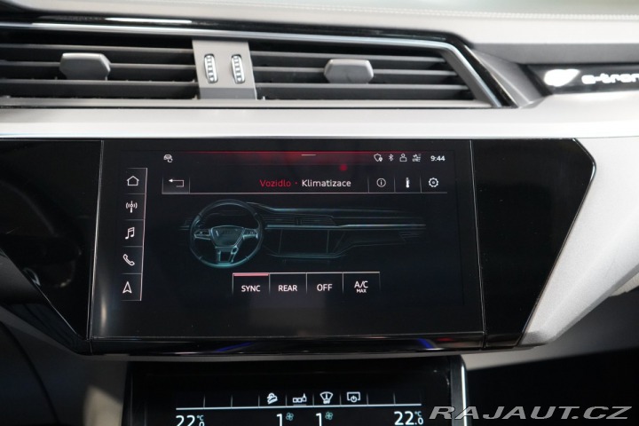 Audi e-tron 55*QUATTRO*PANO*MASÁŽ*MAT 2020