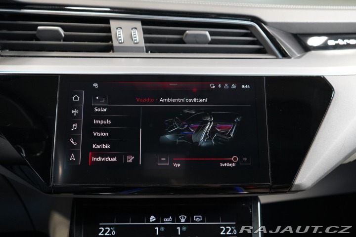 Audi e-tron 55*QUATTRO*PANO*MASÁŽ*MAT 2020