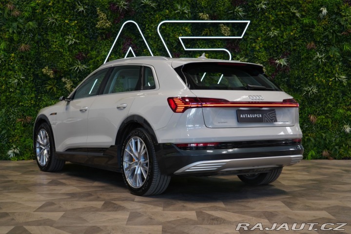 Audi e-tron 55*QUATTRO*PANO*MASÁŽ*MAT 2020