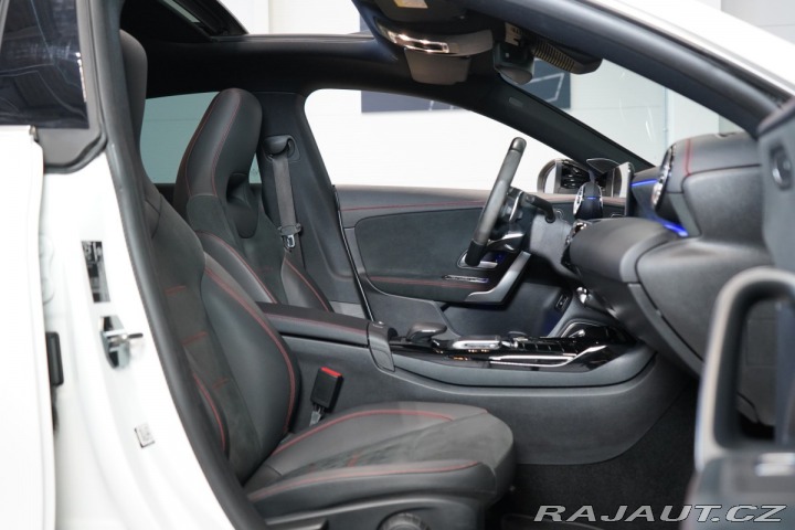 Mercedes-Benz CLA 45S*AMG*SB*PANO*TAŽNÉ*BUR 2023