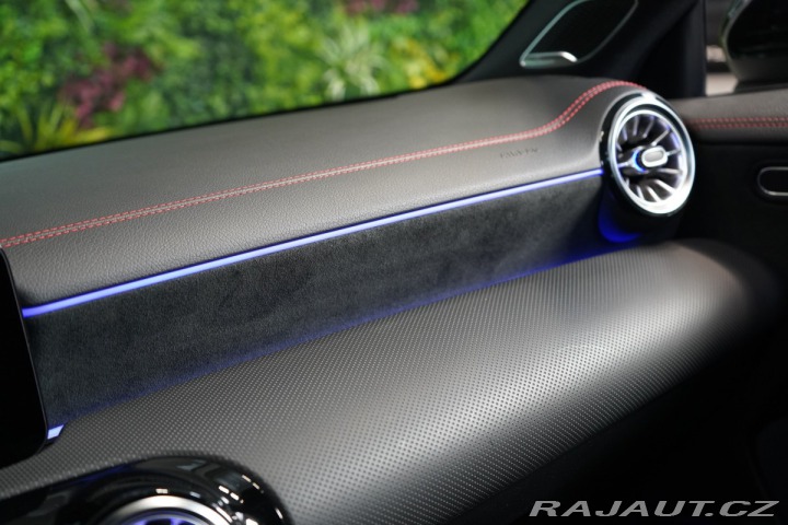 Mercedes-Benz CLA 45S*AMG*SB*PANO*TAŽNÉ*BUR 2023