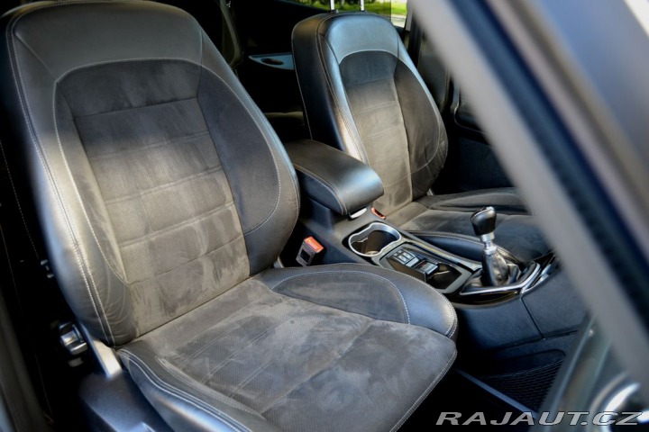 Ford S-MAX 2.0 TDCI 103kW REZERVACE 2013