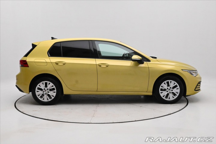Volkswagen Golf 1,0 TSI 81kW Life Záruka 2021