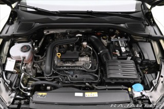 Volkswagen Golf 1,0 TSI 81kW Life Záruka 2021