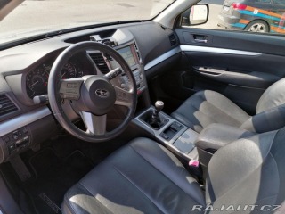 Subaru Outback 2.5i Comfort MY2010 2010