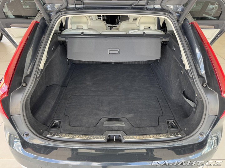 Volvo V90 CC*D5 173kW*AWD*KeyLess*T 2018