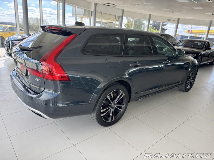 Volvo V90 CC*D5 173kW*AWD*KeyLess*T 2018