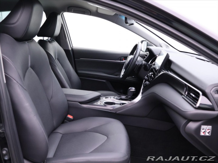Toyota Camry 2,5 HEV Aut. CZ Executive 2021