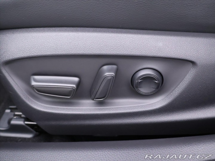 Toyota Camry 2,5 HEV Aut. CZ Executive 2021