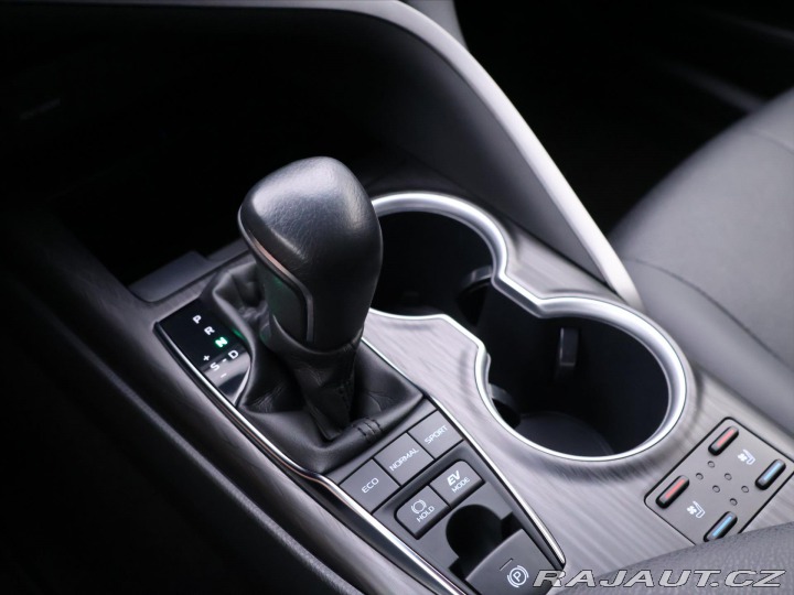 Toyota Camry 2,5 HEV Aut. CZ Executive 2021