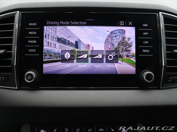 Škoda Karoq 1,5 TSI 110kW DSG CZ Styl 2024