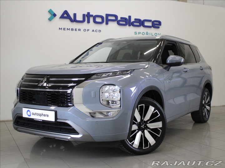 Mitsubishi Outlander 2,4 PHEV Instyle Výprodej 2025