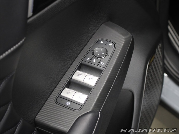 Mitsubishi Outlander 2,4 PHEV Instyle Akční Ce 2025