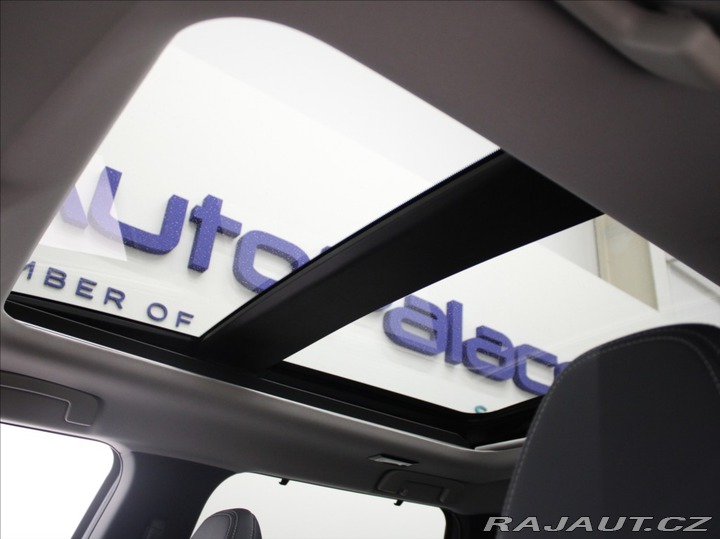 Mitsubishi Outlander 2,4 PHEV Instyle Výprodej 2025