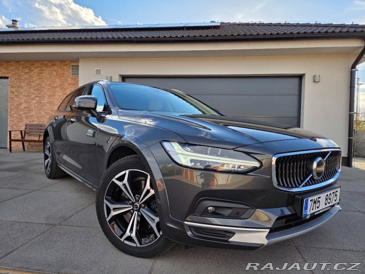 Volvo V90 najeto 122tis KM, plná vý 2022