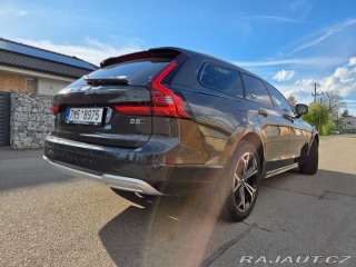 Volvo V90 najeto 122tis KM, plná vý 2022