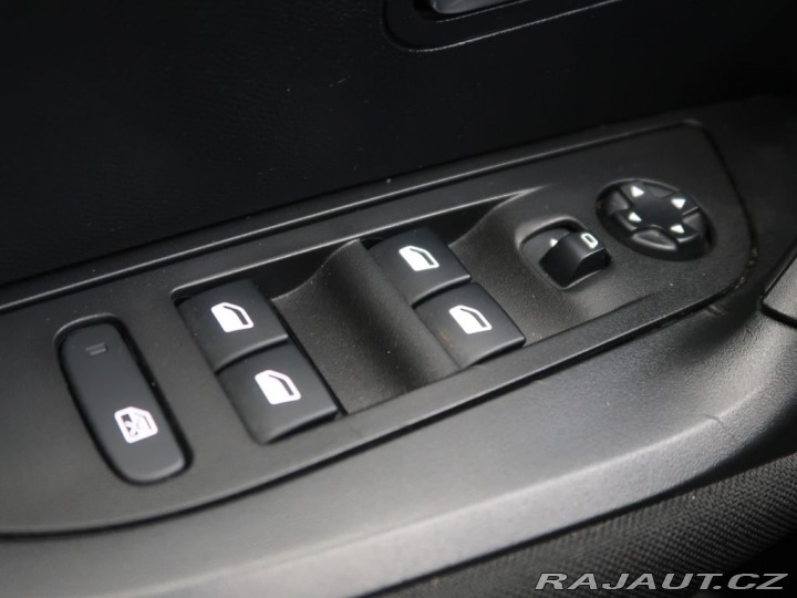 Peugeot 2008 1.2PureTech,CZ,1Maj,ACTIV 2020