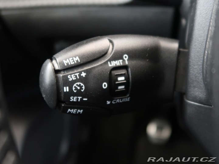 Peugeot 2008 1.2PureTech,CZ,1Maj,ACTIV 2020