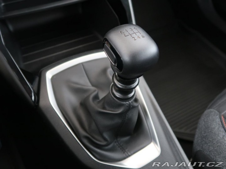 Peugeot 2008 1.2PureTech,CZ,1Maj,ACTIV 2020