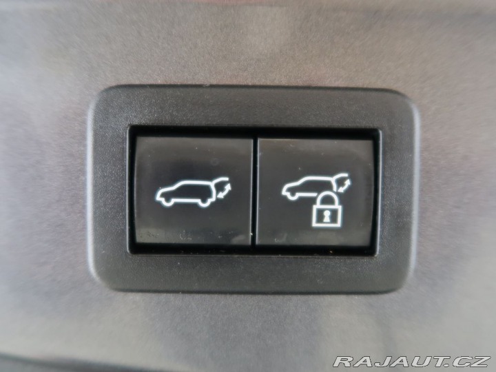 Toyota C-HR 2.0Plug-in,CZ,1Maj,Execut 2024