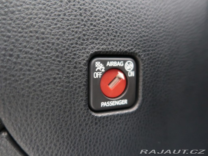 Toyota C-HR 2.0Plug-in,CZ,1Maj,Execut 2024