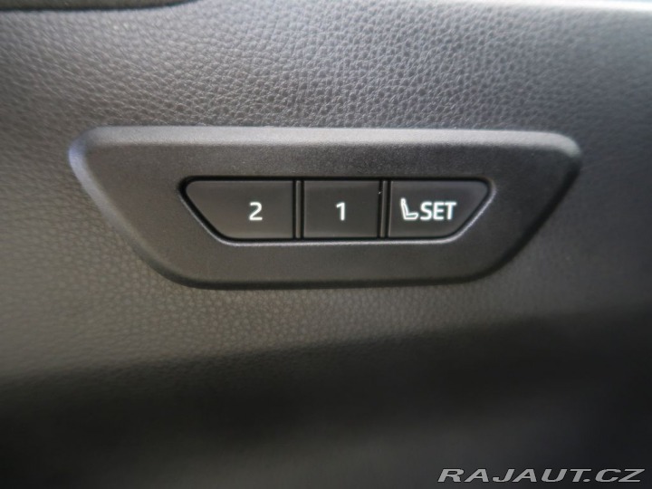 Toyota C-HR 2.0Plug-in,CZ,1Maj,Execut 2024