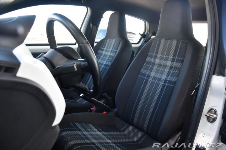 Volkswagen up! 1.0MPI 2x SADA KOL 2015