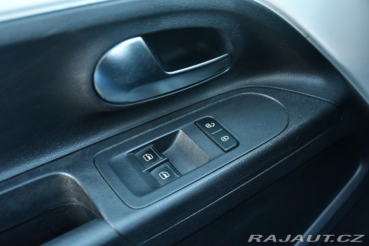 Volkswagen up! 1.0MPI 2x SADA KOL 2015