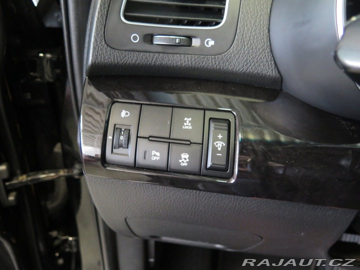 Kia Sorento 2.2CRDi,4x4,kamera,tažné 2013