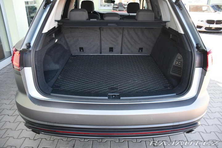 Volkswagen Touareg 3.0TDI 2.SADA KOL ČR 2024