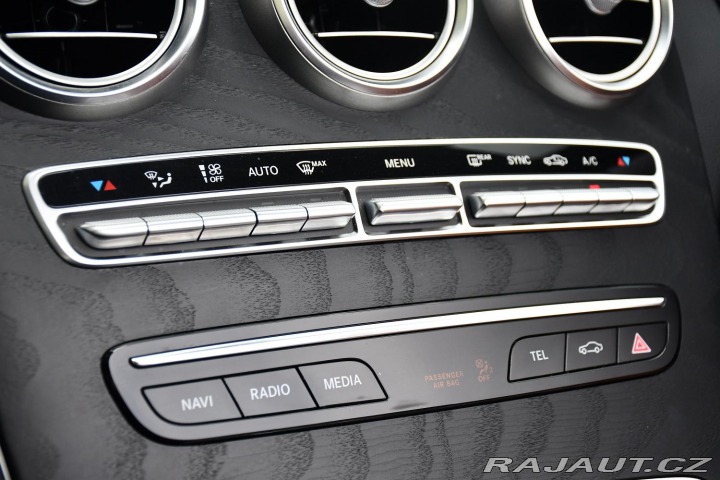 Mercedes-Benz C 220d AMG LED REZERVACE 2018