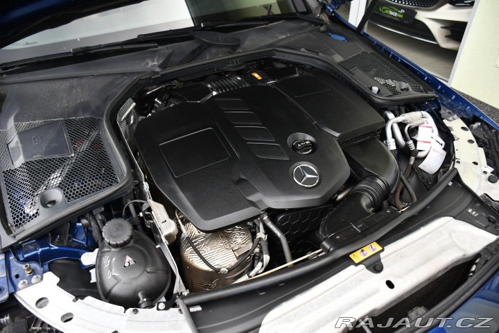 Mercedes-Benz C 220d AMG LED REZERVACE 2018