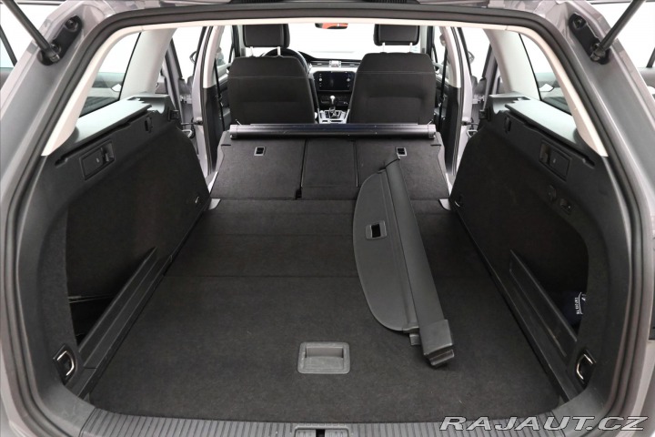 Volkswagen Passat 2,0 TDI 110kW DSG Busines 2022
