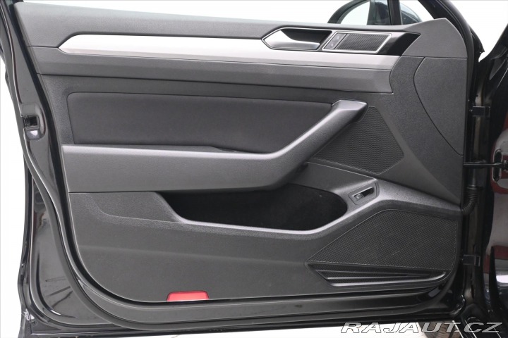 Volkswagen Passat 2,0 TDI 110KW DSG BUSINES 2023
