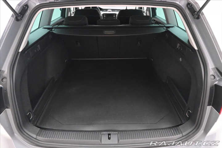 Volkswagen Passat 2,0 TDI 110kW DSG Busines 2022