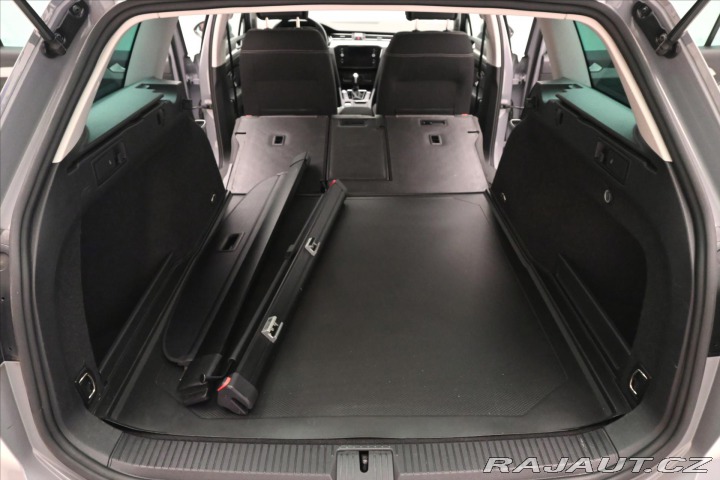 Volkswagen Passat 2,0 TDI 110kW DSG Busines 2022