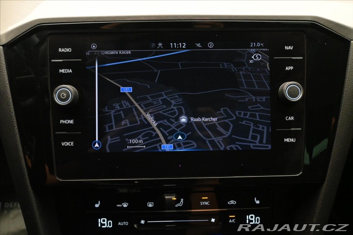 Volkswagen Passat 2,0 TDI 110kW DSG Busines 2022